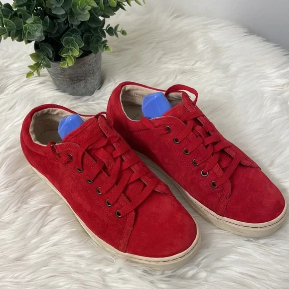 UGG Sneakers - Picture 2 of 6